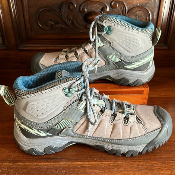 KEEN Women's Targhee Waterproof High Rise Hiking Shoe’s ~ 9.5 - Picture 8 of 13